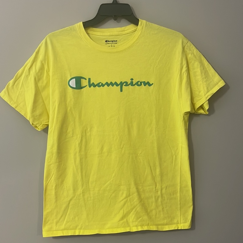 Champion Short Sleeve Tee, Beautiful Yellow Color.  Great condition!! Size Large